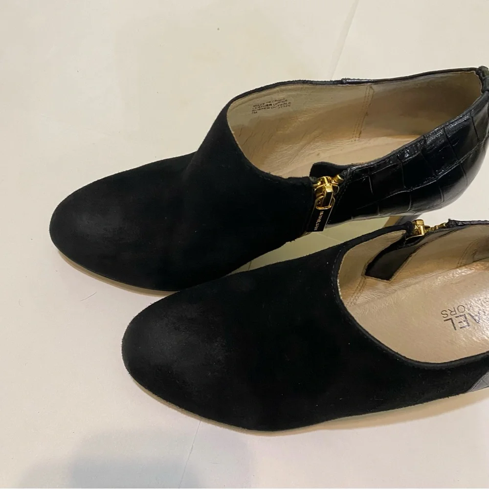 Michaels Koran  Black Suede Ankle Booties with Gold Zipper